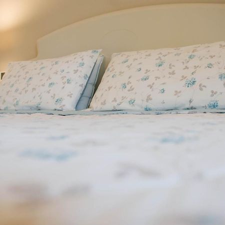 Villa Chiara B&B Biandronno 外观 照片
